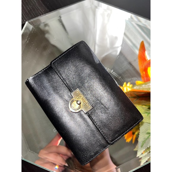 🖤💛 Authentic Givenchy Wallet 🖤💛 - Picture 2 of 10